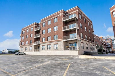 /international/us/118-s-washington-street-green-bay-wi-110108344508/