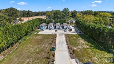 /international/us/81-yuken-place-hendersonville-nc-110120154234/