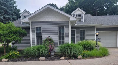 /international/us/959-a-w-maumee-street-adrian-mi-110109102374/