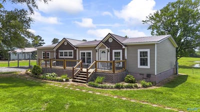 /international/us/2662-county-road-1719-holly-pond-al-110099641226/?lang=zh-tw