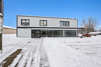 /international/us/5484-s-warner-avenue-fremont-mi-110105267274/