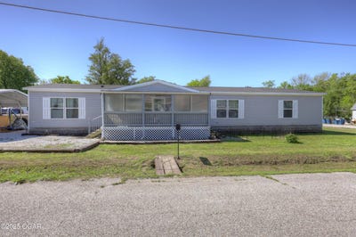 /international/us/203-w-burch-st-street-carterville-mo-110099372613/