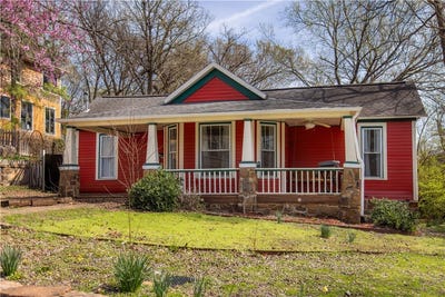 /international/us/224-s-church-avenue-fayetteville-ar-110106841814/