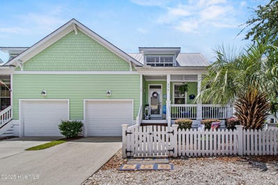/international/us/258-silver-sloop-way-carolina-beach-nc-110101064832/
