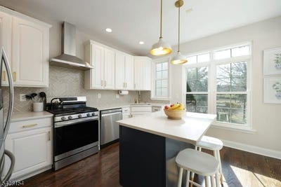 /international/us/10-loft-dr-bridgewater-twp-nj-110107712809/