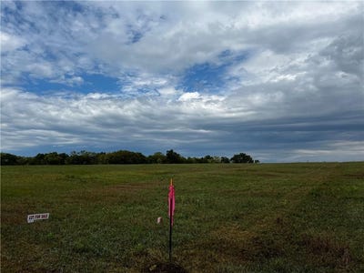 /international/us/00001-ferguson-road-ozawkie-ks-110079246318/