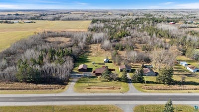 /international/us/4057-highway-11-international-falls-mn-110108449839/