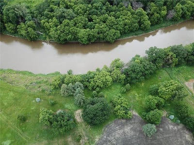 /international/us/1019-100th-avenue-moorhead-mn-110100621257/