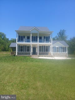 /international/us/5201-carolyns-way-linden-va-110108737606/