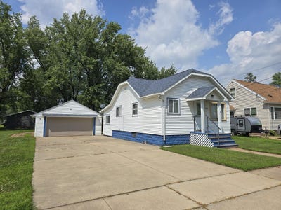 /international/us/920-w-5th-street-nekoosa-wi-110100917255/