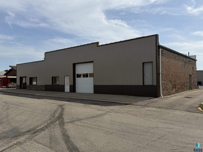 /international/us/101-s-mckenzie-st-luverne-mn-110108394960/