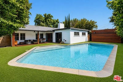 /international/us/5245-ventura-canyon-ave-van-nuys-ca-110107731006/