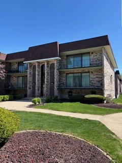 /international/us/9132-s-pulaski-road-oak-lawn-il-110107638843/