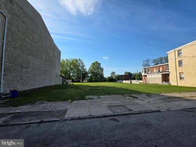 /international/us/1919-w-3rd-street-chester-pa-110108387411/