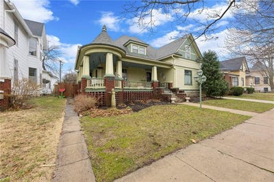 /international/us/107-e-peoria-street-paola-ks-110106174111/