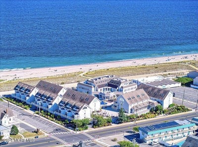 /international/us/900-ocean-avenue-point-pleasant-beach-nj-110103473404/
