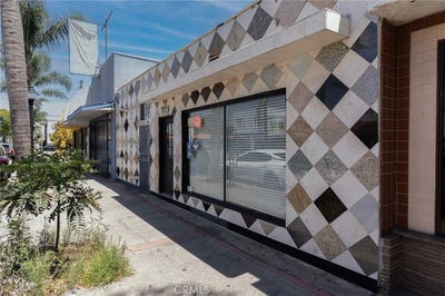 /international/us/2172-pacific-long-beach-ca-110107896829/