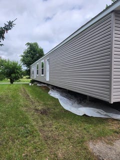 /international/us/13875-graphite-rd-tomah-wi-110100743436/