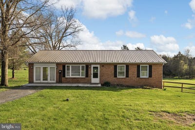 /international/us/300-martin-street-luray-va-110106846467/