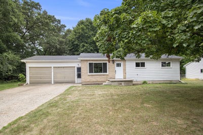 /international/us/217-s-walnut-street-greenville-mi-110101260731/?lang=en