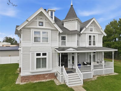/international/us/10634-kansas-avenue-hayward-wi-110107731392/