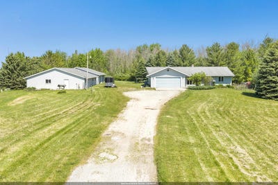 /international/us/5397-algoma-road-new-franken-wi-110108476243/