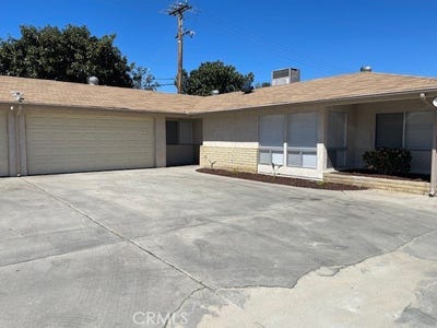 /international/us/876-w-whittier-avenue-hemet-ca-110106527587/