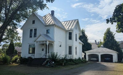 /international/us/122-north-street-sun-prairie-wi-110102164375/