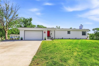 /international/us/15-ne-johnson-street-lee-s-summit-mo-110107877828/