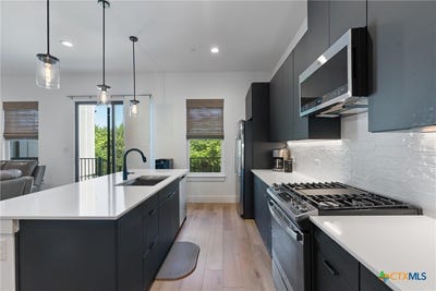 /international/us/590-old-mill-road-cedar-park-tx-110108663654/