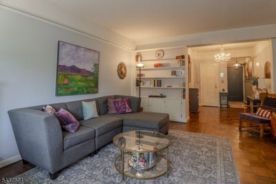 /international/us/10-crestmont-rd-montclair-twp-nj-110109258001/