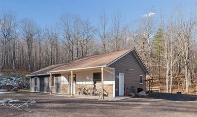 /international/us/67863-topside-road-iron-river-wi-110103602781/