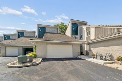 /international/us/1121-s-oneida-street-appleton-wi-110119923646/