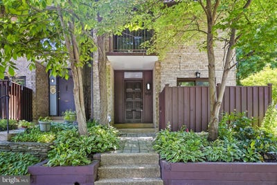 /international/us/9201-three-oaks-drive-silver-spring-md-110105397169/