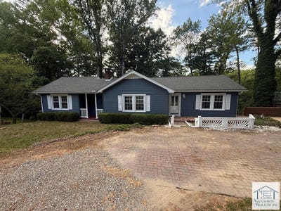 /international/us/407-ridgewood-rd-bassett-va-110108741044/