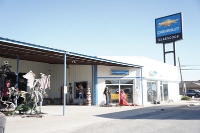 /international/us/300-n-main-big-lake-tx-110103167633/