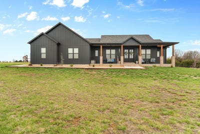 /international/us/13433-newhouse-lane-republic-mo-110098486721/