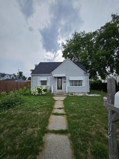 /international/us/1902-12th-ave-south-milwaukee-wi-110101054535/