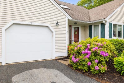 /international/us/15-pebble-beach-avenue-mashpee-ma-110100147751/