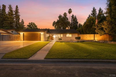 /international/us/15085-oak-ranch-drive-visalia-ca-110108985333/