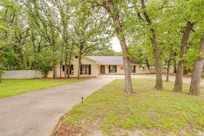 /international/us/5103-n-highland-drive-granbury-tx-110108269867/