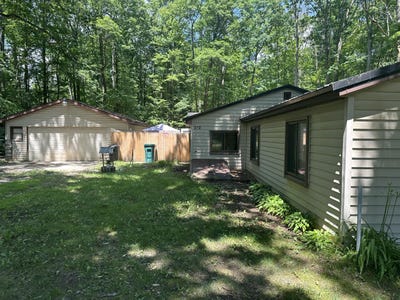 /international/us/379-e-clarence-road-harrison-mi-110100680241/