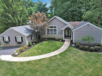 /international/us/7093-s-section-line-road-delaware-oh-110107460173/