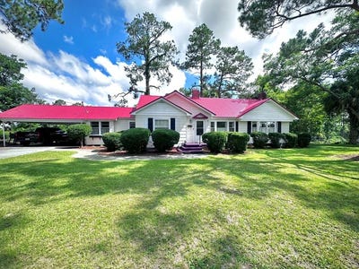 /international/us/401-lee-street-alma-ga-110107256403/