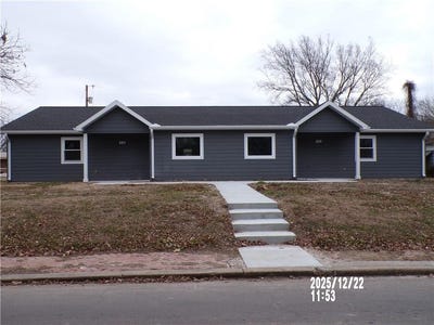 /international/us/201-203-s-first-street-iola-ks-110104342770/