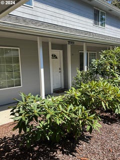 /international/us/1150-hemlock-st-florence-or-110093752387/