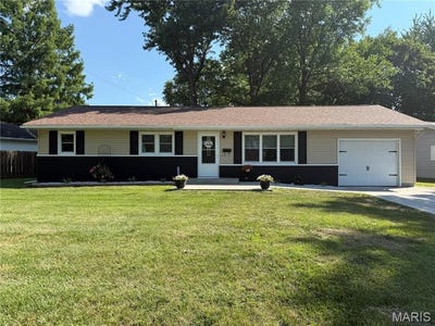 /international/us/1139-warren-street-jerseyville-il-110100894915/