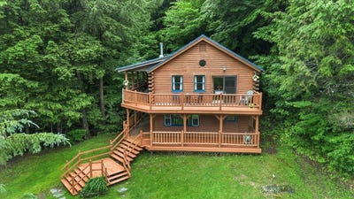 /international/us/46-log-cabin-drive-cambridge-vt-110108956128/