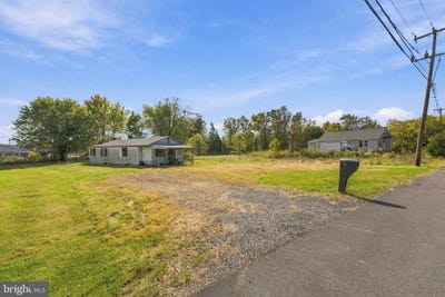 /international/us/28-almont-road-sellersville-pa-110120618357/