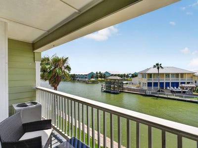/international/us/2290-n-fulton-beach-road-rockport-tx-110119664239/
